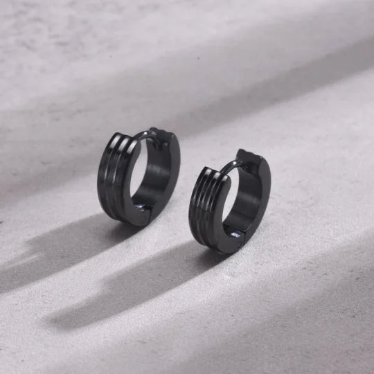 Orecchino cerchio disegnato